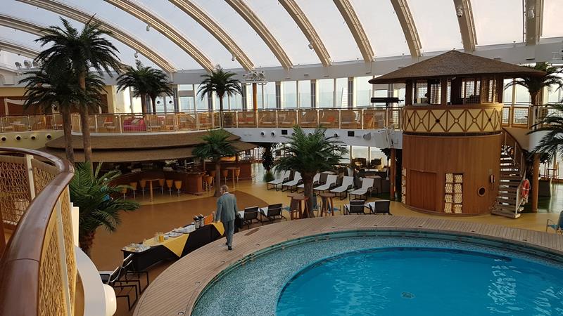 AIDAperla Beach Club mit Pool