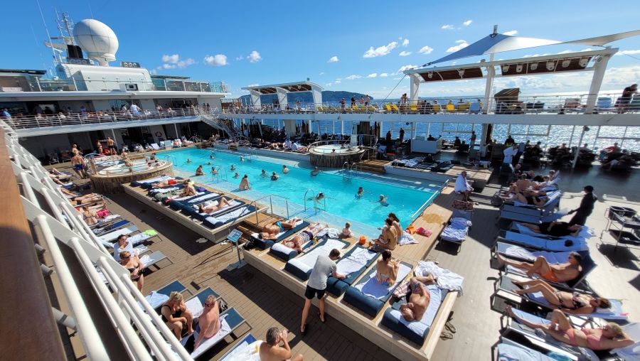 Mein Schiff 6 - Pooldeck