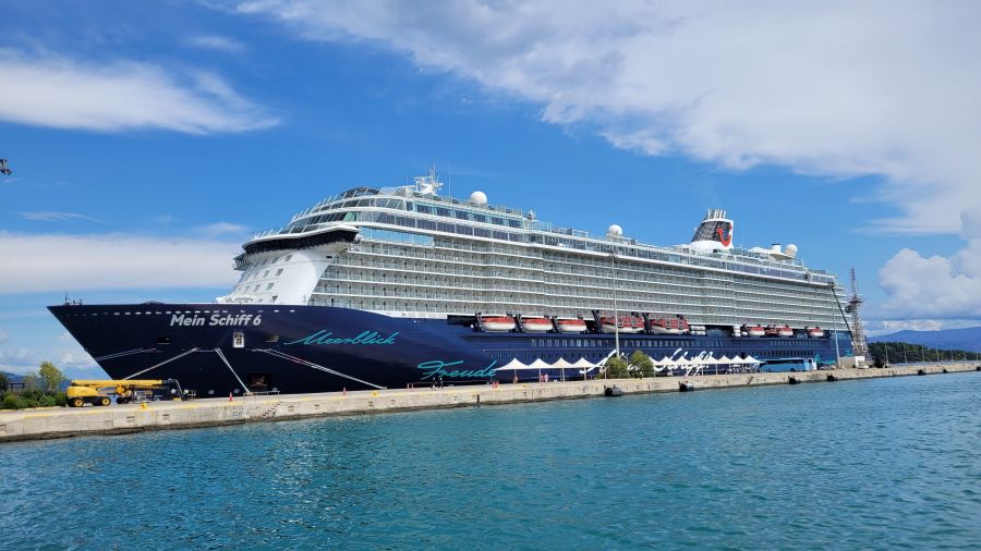 Mein Schiff 6